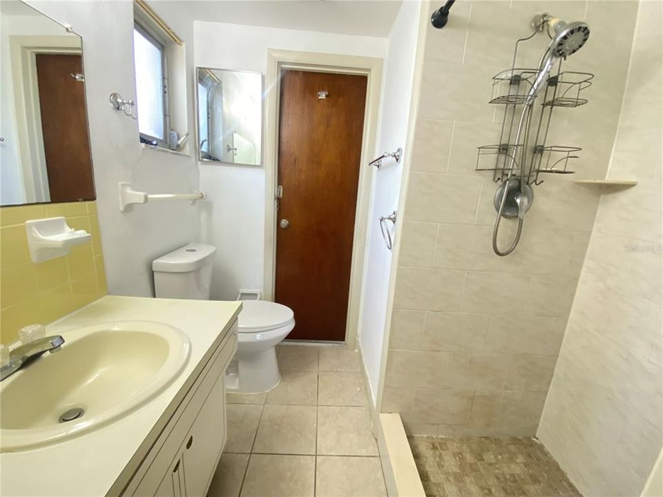 В аренду: $1,895 (3 спален, 2 ванн, 1208 Квадратных фут)