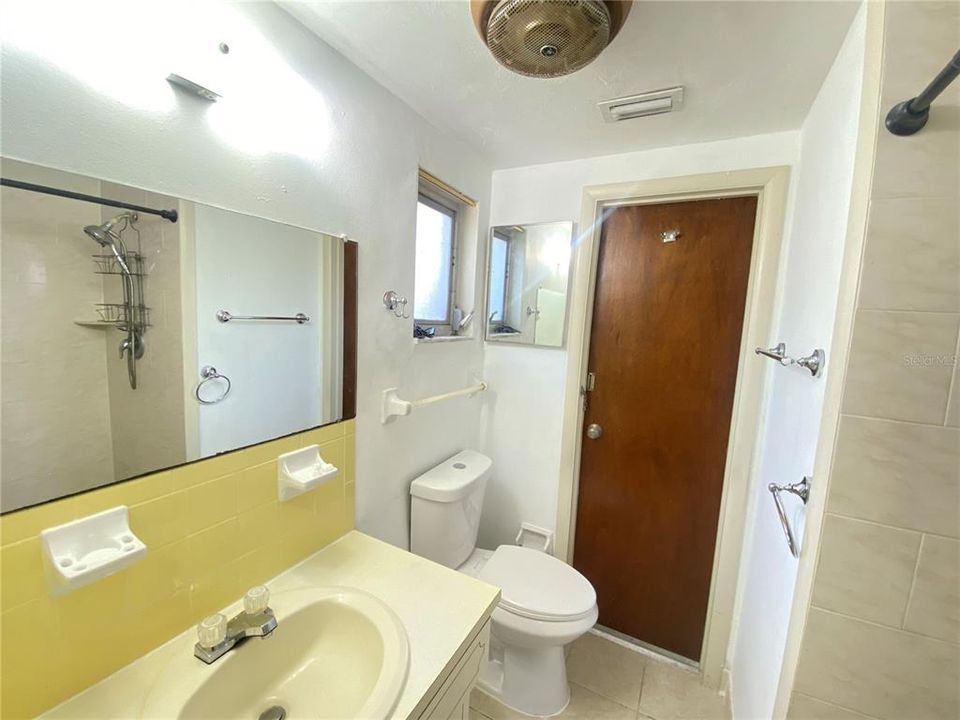 В аренду: $1,895 (3 спален, 2 ванн, 1208 Квадратных фут)