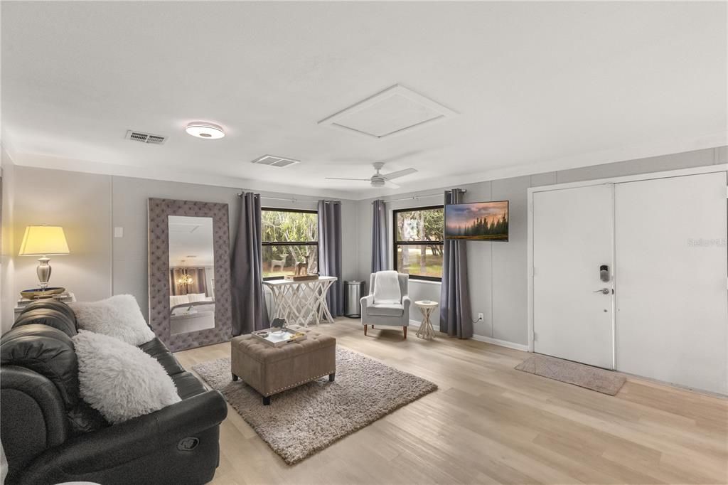 На продажу: $579,900 (5.00 acres)