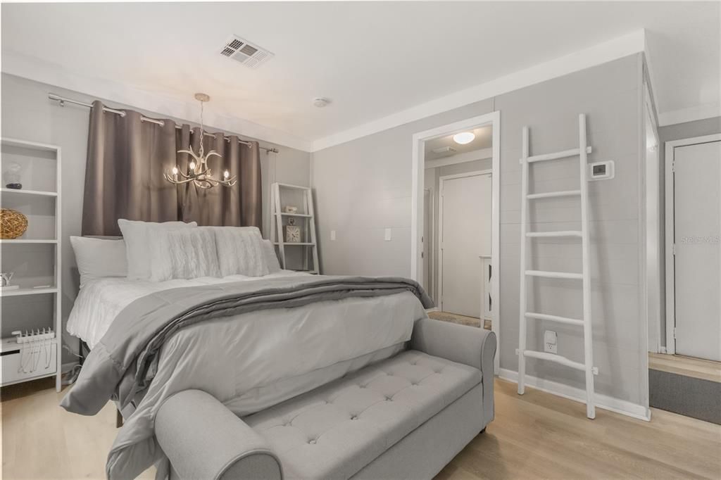 На продажу: $579,900 (5.00 acres)