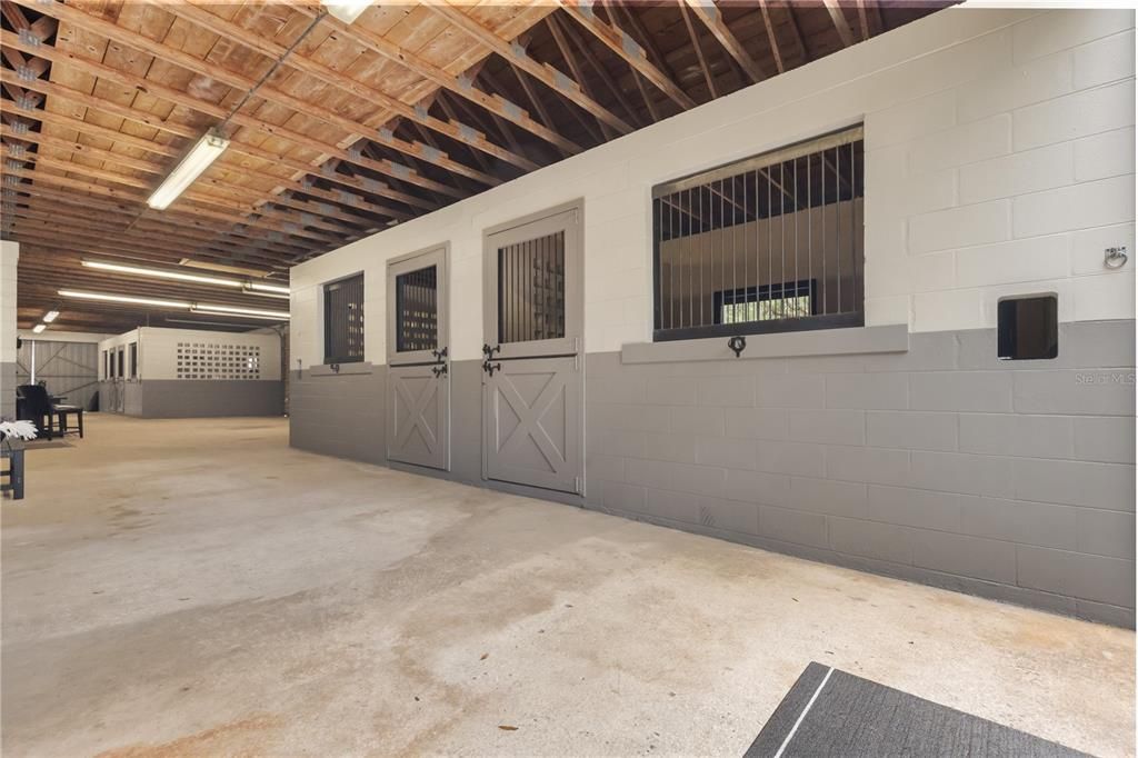 На продажу: $579,900 (5.00 acres)