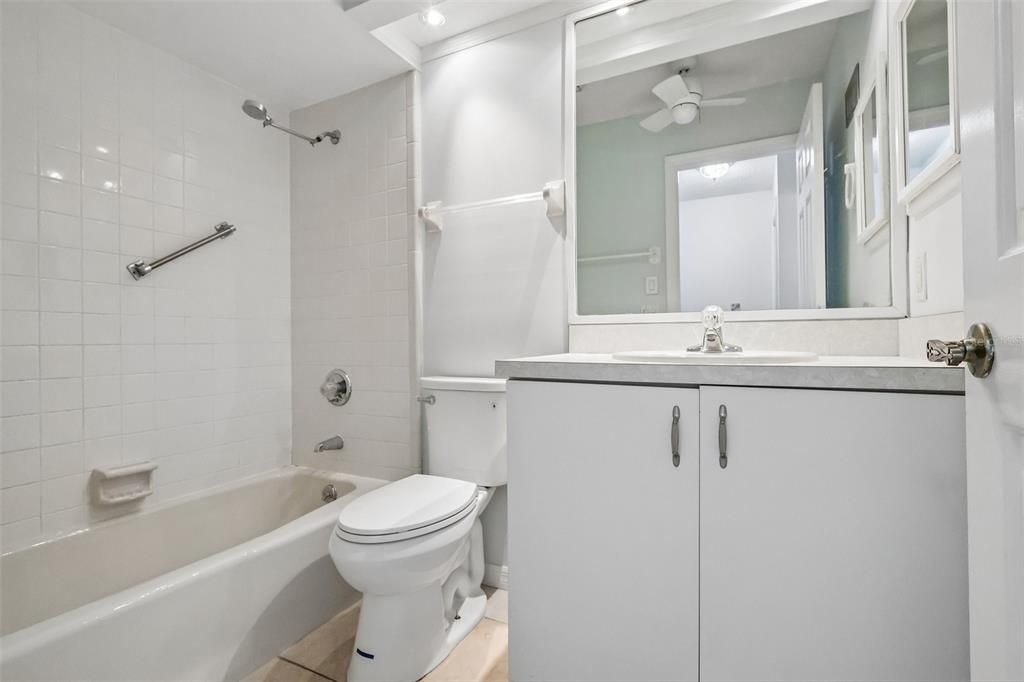 : $179,900 (2 camas, 1 baños, 840 Pies cuadrados)
