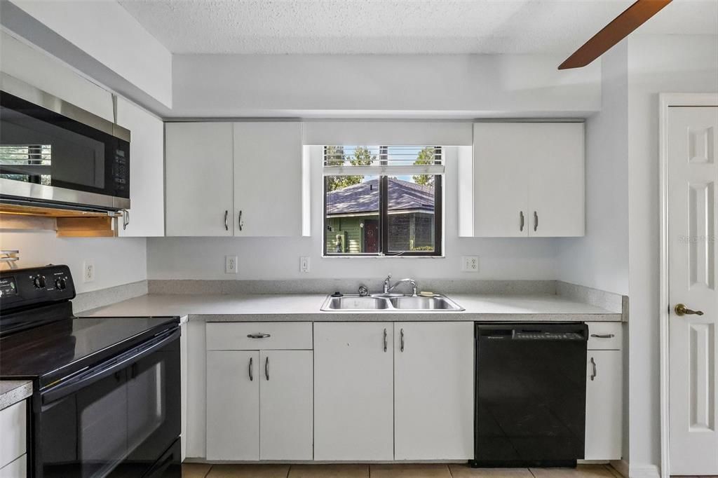 : $179,900 (2 camas, 1 baños, 840 Pies cuadrados)