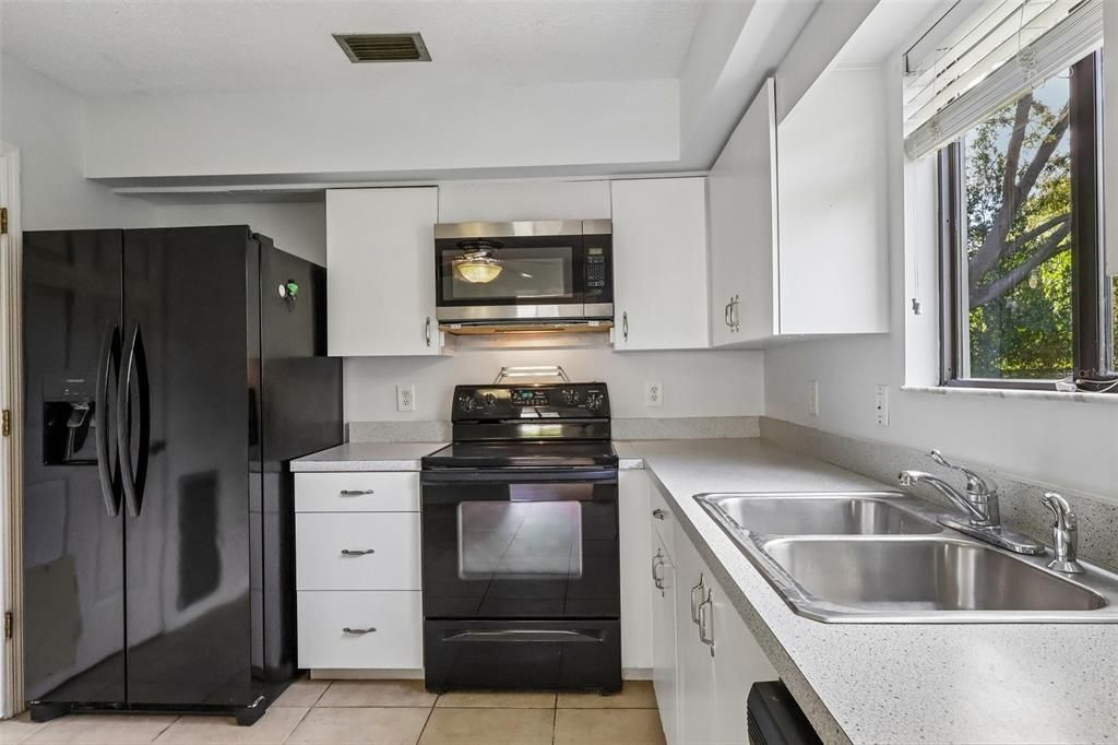 : $179,900 (2 camas, 1 baños, 840 Pies cuadrados)