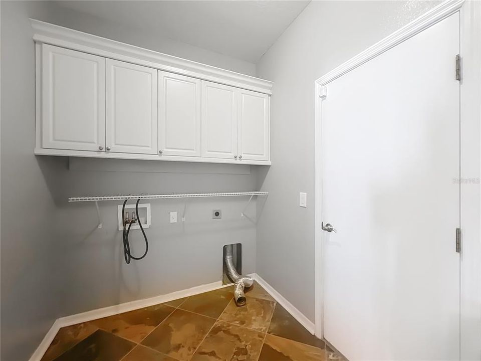 На продажу: $429,900 (4 спален, 2 ванн, 2238 Квадратных фут)