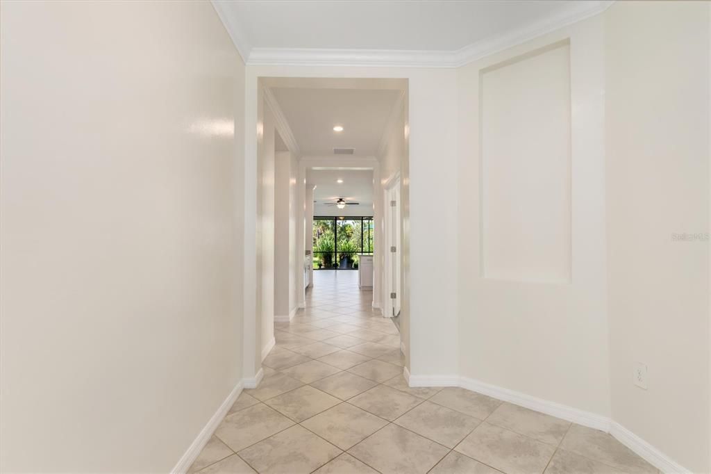 For Sale: $430,000 (3 beds, 3 baths, 2214 Square Feet)