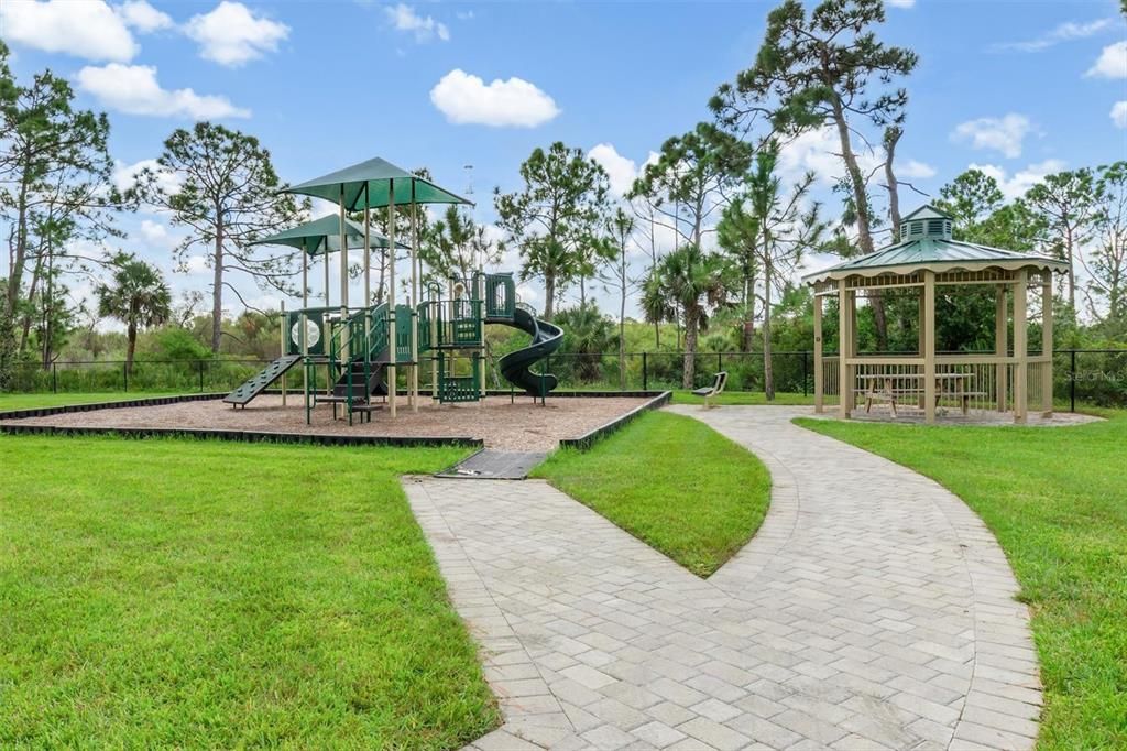 For Sale: $430,000 (3 beds, 3 baths, 2214 Square Feet)