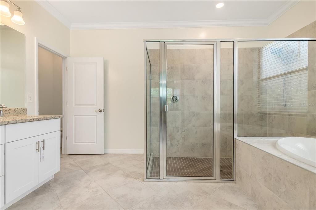 For Sale: $430,000 (3 beds, 3 baths, 2214 Square Feet)