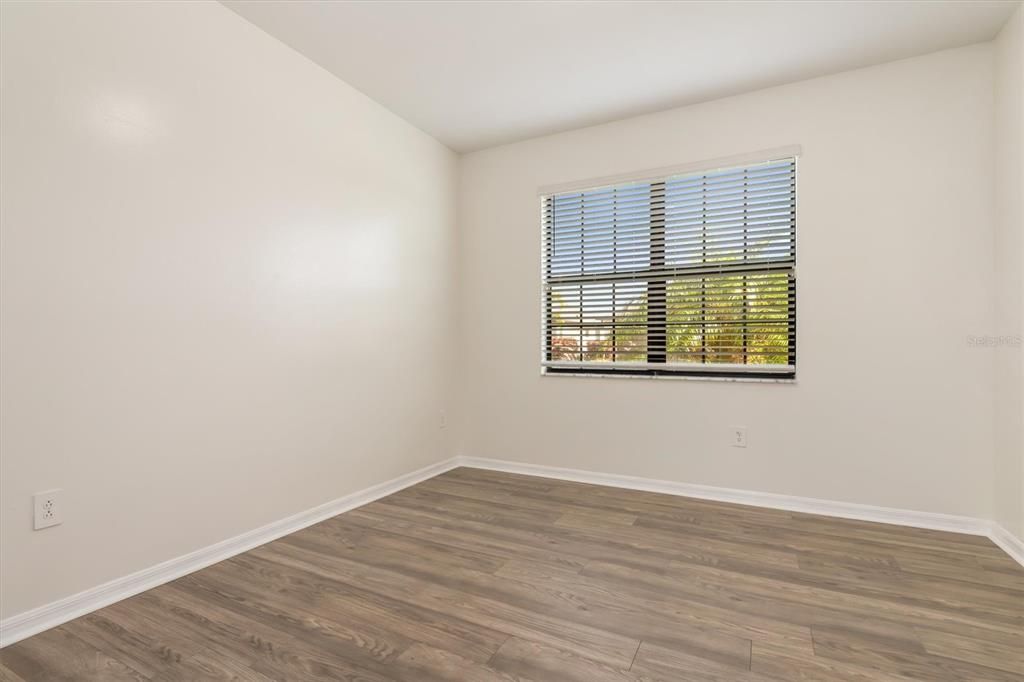 For Sale: $430,000 (3 beds, 3 baths, 2214 Square Feet)