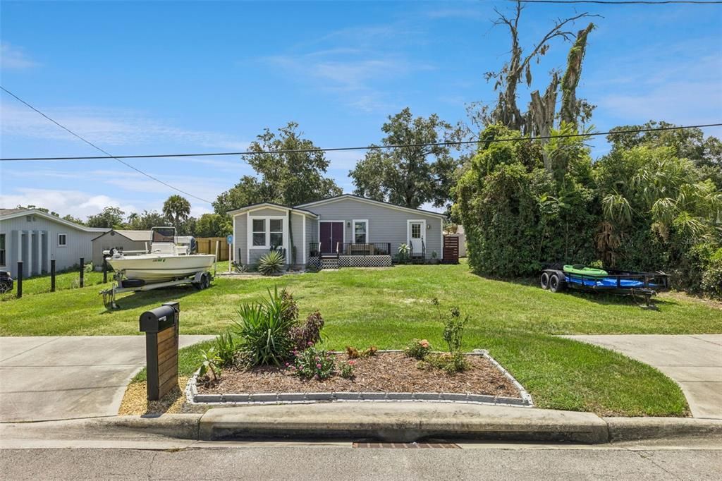 En Venta: $435,900 (3 camas, 2 baños, 2069 Pies cuadrados)