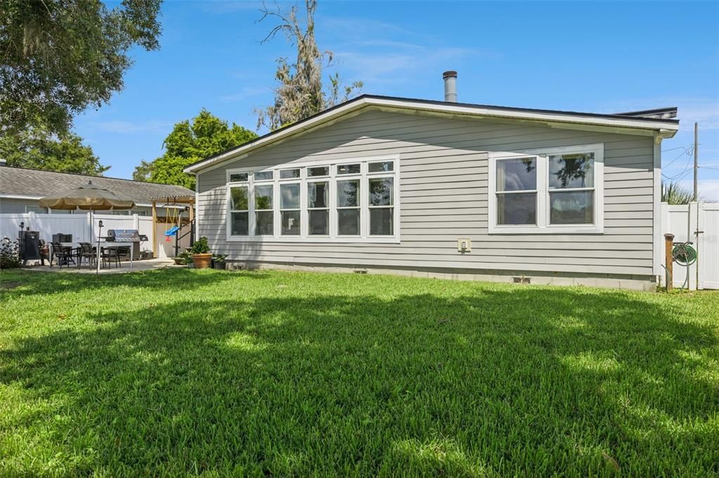 En Venta: $435,900 (3 camas, 2 baños, 2069 Pies cuadrados)