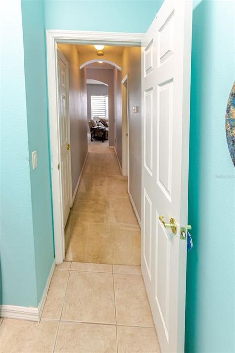 En Venta: $340,000 (4 camas, 2 baños, 2187 Pies cuadrados)