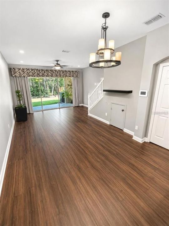 В аренду: $2,600 (2 спален, 2 ванн, 1683 Квадратных фут)