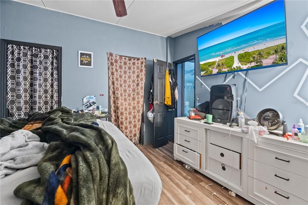 En Venta: $159,990 (3 camas, 2 baños, 1404 Pies cuadrados)