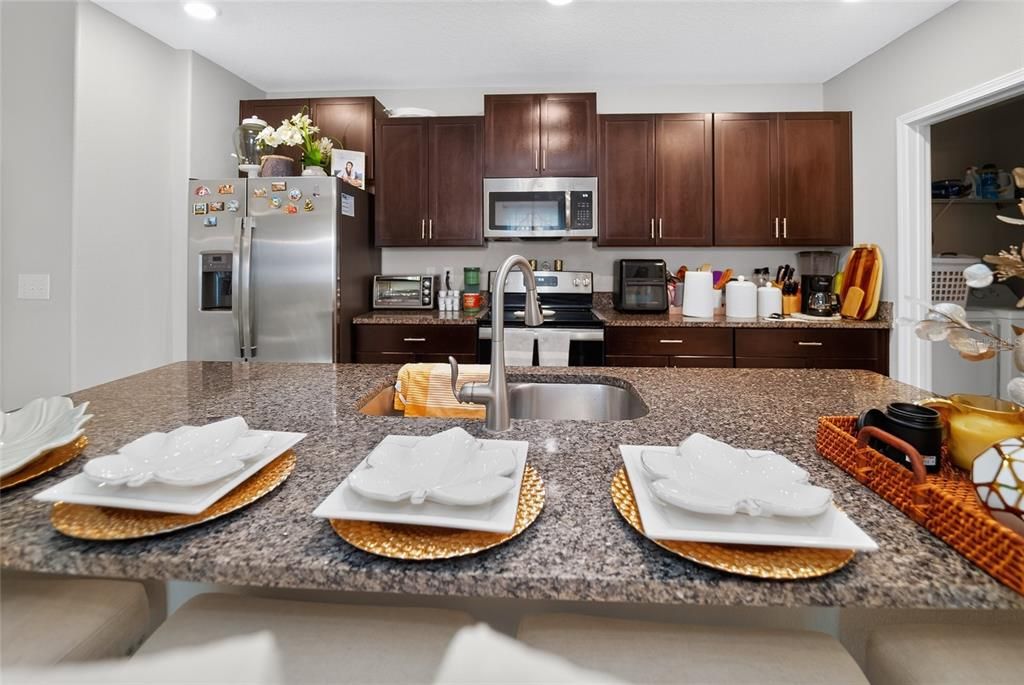 En Venta: $365,000 (5 camas, 2 baños, 2389 Pies cuadrados)