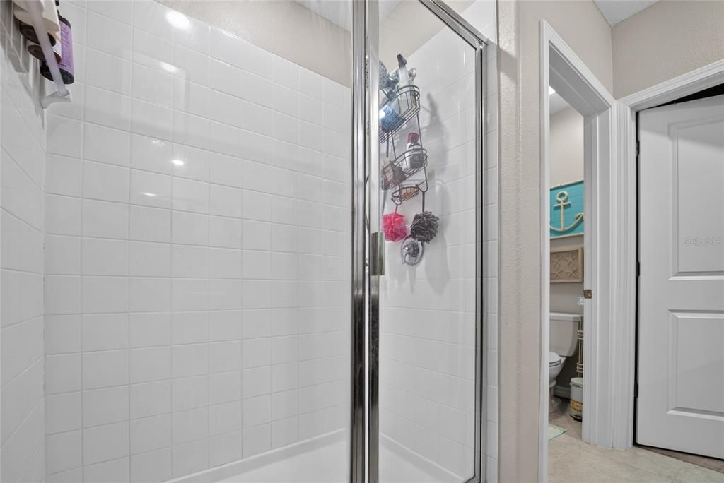 En Venta: $365,000 (5 camas, 2 baños, 2389 Pies cuadrados)