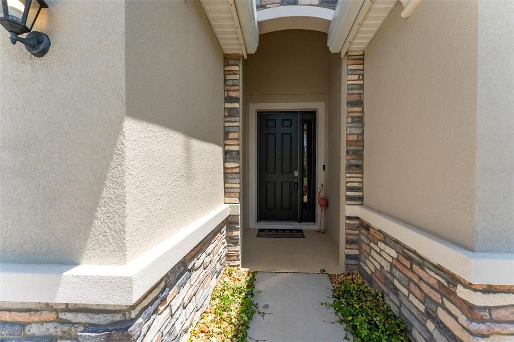 En Venta: $445,000 (4 camas, 2 baños, 2045 Pies cuadrados)