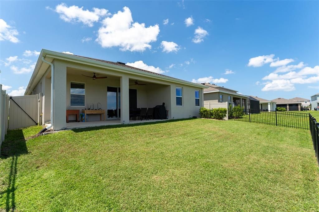 En Venta: $445,000 (4 camas, 2 baños, 2045 Pies cuadrados)