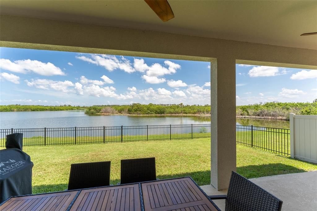 En Venta: $445,000 (4 camas, 2 baños, 2045 Pies cuadrados)