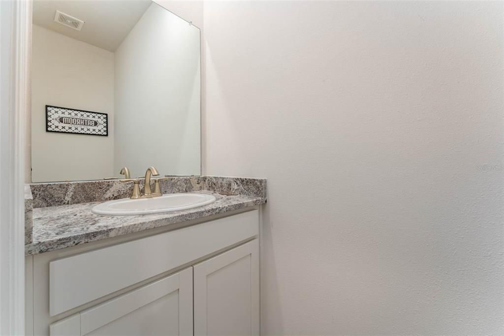 En Venta: $445,000 (4 camas, 2 baños, 2045 Pies cuadrados)
