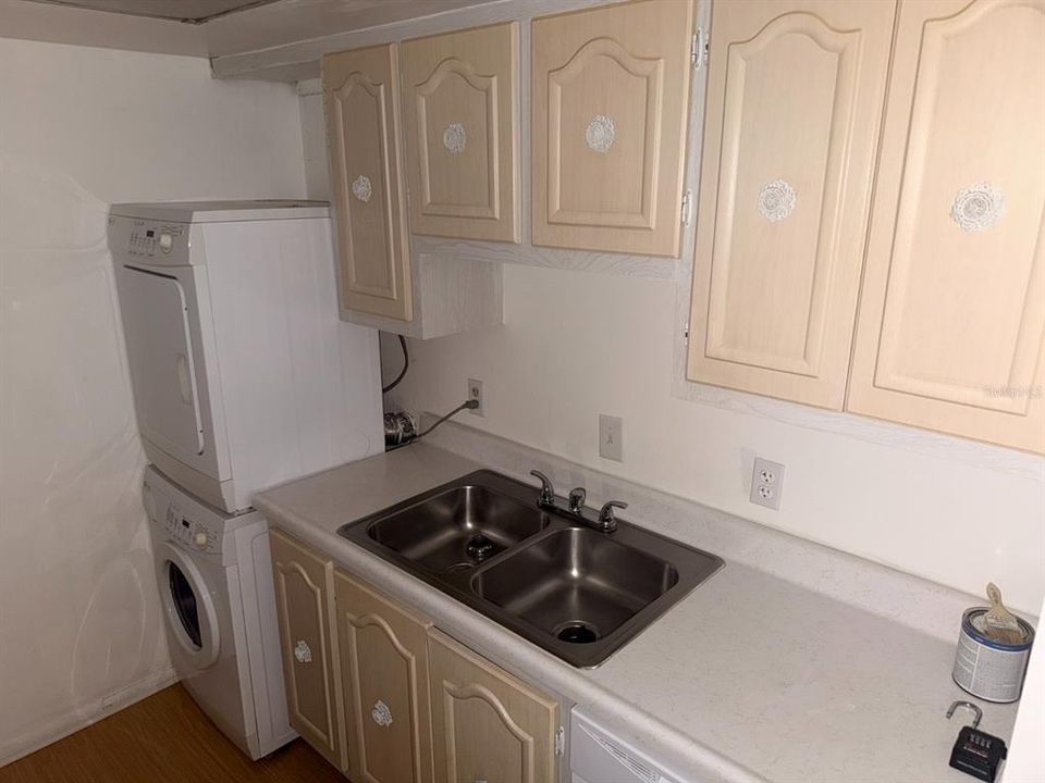 В аренду: $1,350 (1 спален, 1 ванн, 726 Квадратных фут)