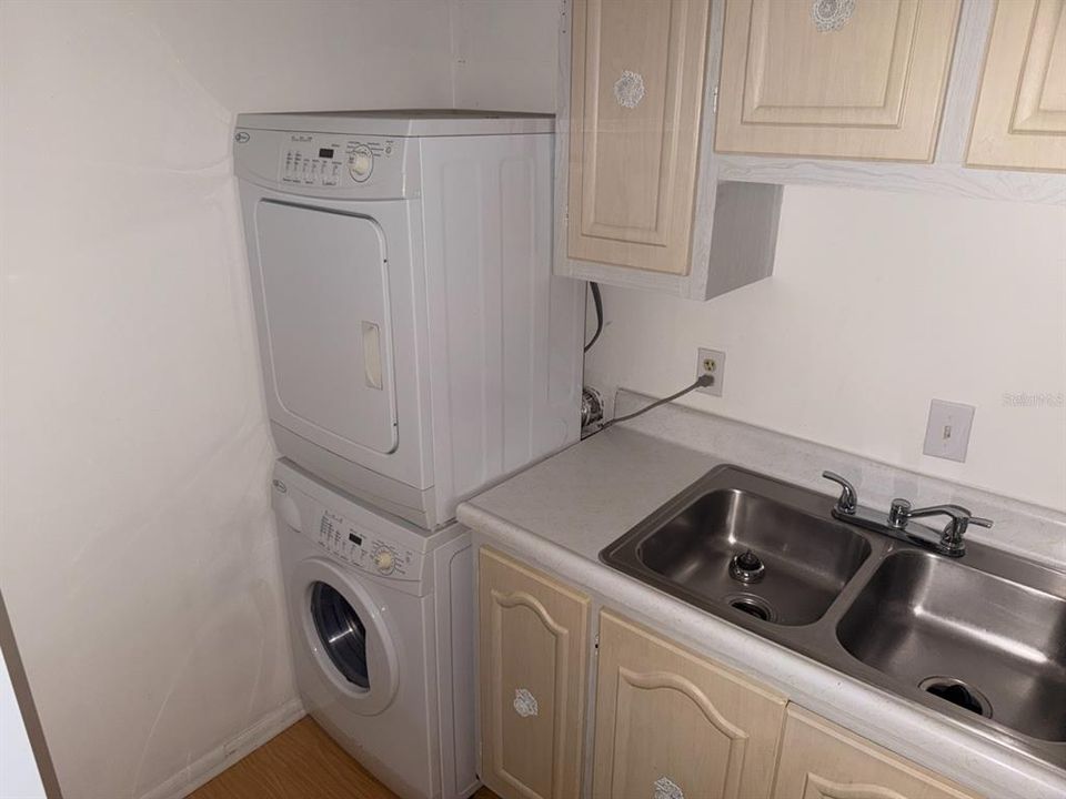 В аренду: $1,350 (1 спален, 1 ванн, 726 Квадратных фут)