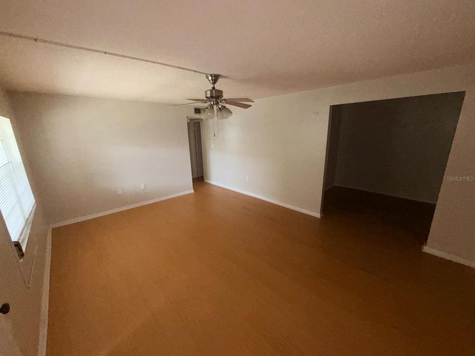 В аренду: $1,350 (1 спален, 1 ванн, 726 Квадратных фут)
