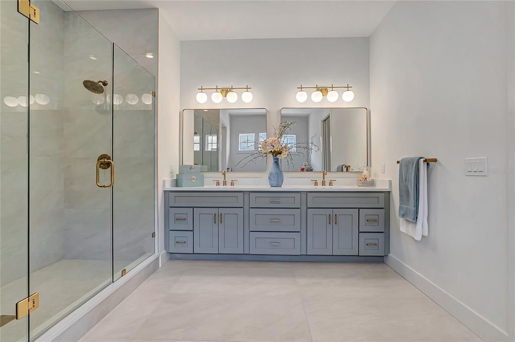 Active With Contract: $2,150,000 (5 beds, 4 baths, 3206 Square Feet)