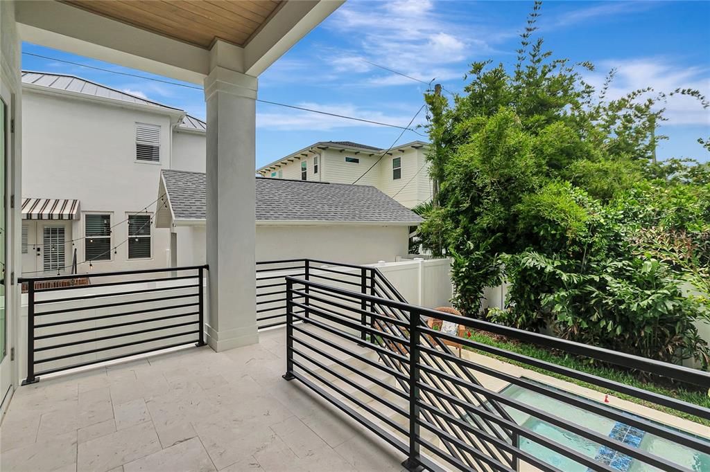 Active With Contract: $2,150,000 (5 beds, 4 baths, 3206 Square Feet)