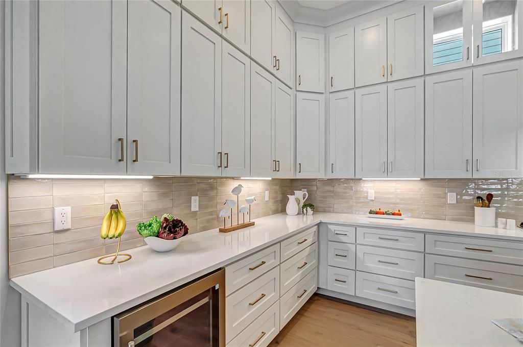 Active With Contract: $2,150,000 (5 beds, 4 baths, 3206 Square Feet)