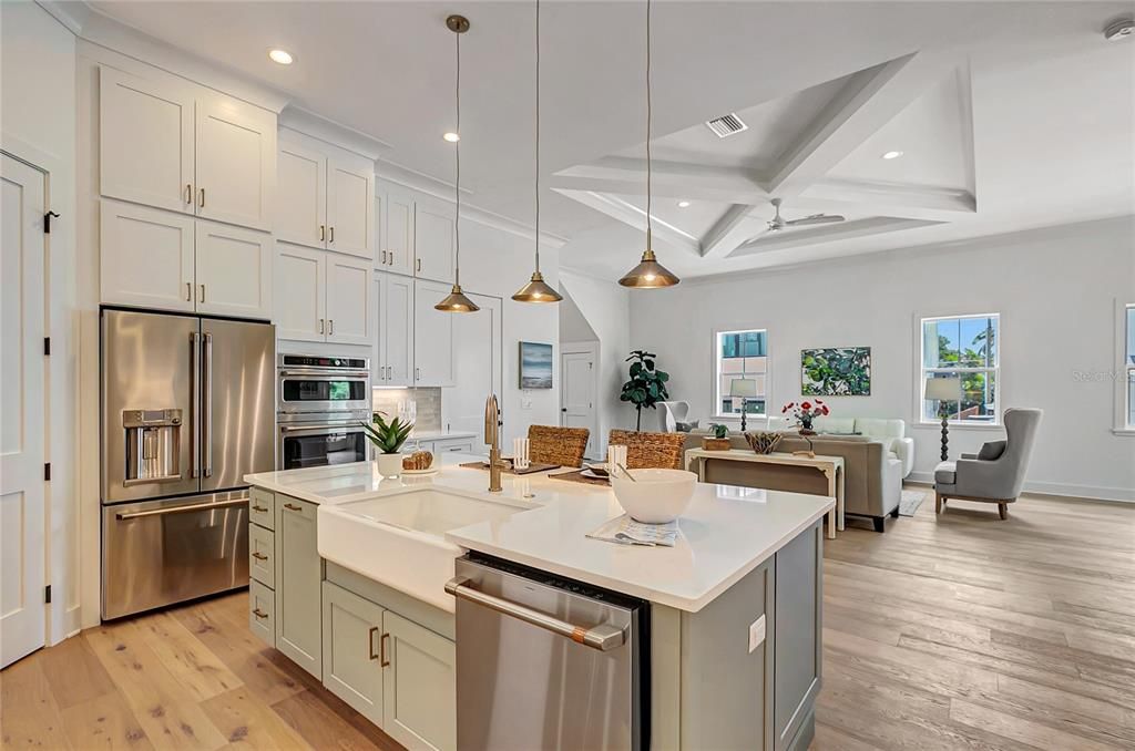 Active With Contract: $2,150,000 (5 beds, 4 baths, 3206 Square Feet)