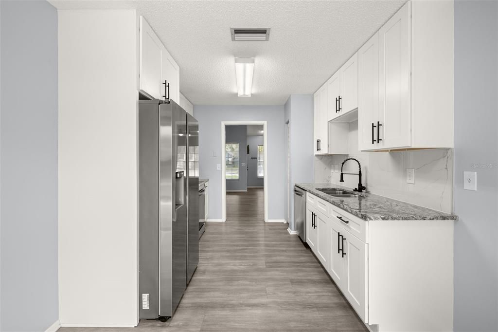 В аренду: $2,095 (2 спален, 2 ванн, 1055 Квадратных фут)