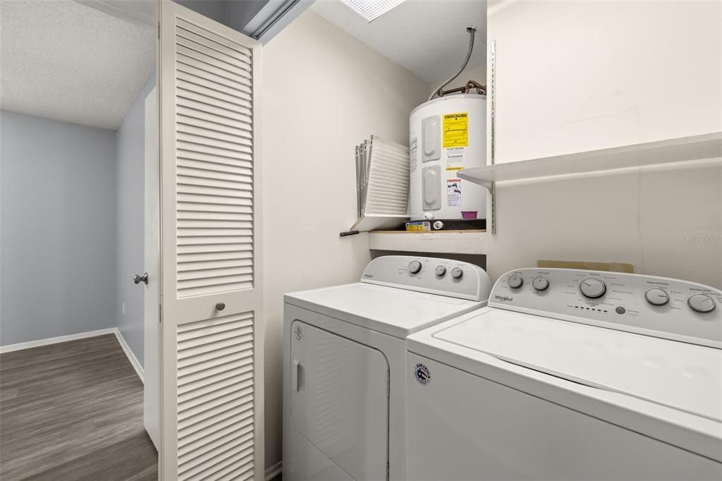 В аренду: $2,095 (2 спален, 2 ванн, 1055 Квадратных фут)