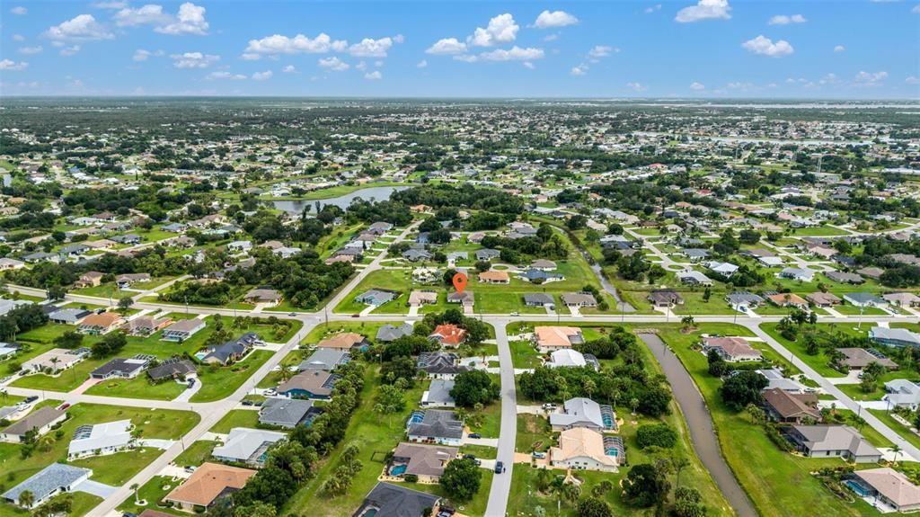 На продажу: $284,900 (4 спален, 2 ванн, 1806 Квадратных фут)