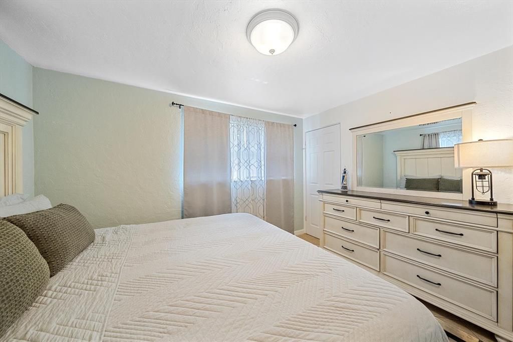 На продажу: $499,000 (3 спален, 1 ванн, 1118 Квадратных фут)
