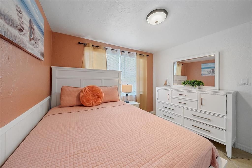 На продажу: $499,000 (3 спален, 1 ванн, 1118 Квадратных фут)