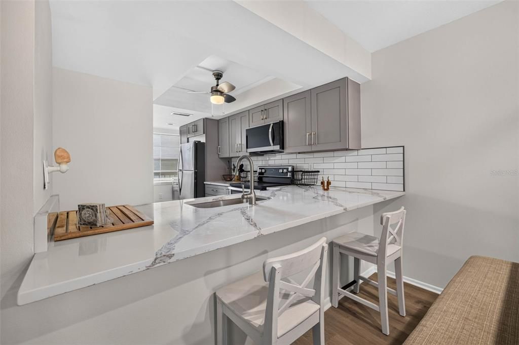 В аренду: $1,750 (2 спален, 2 ванн, 1020 Квадратных фут)