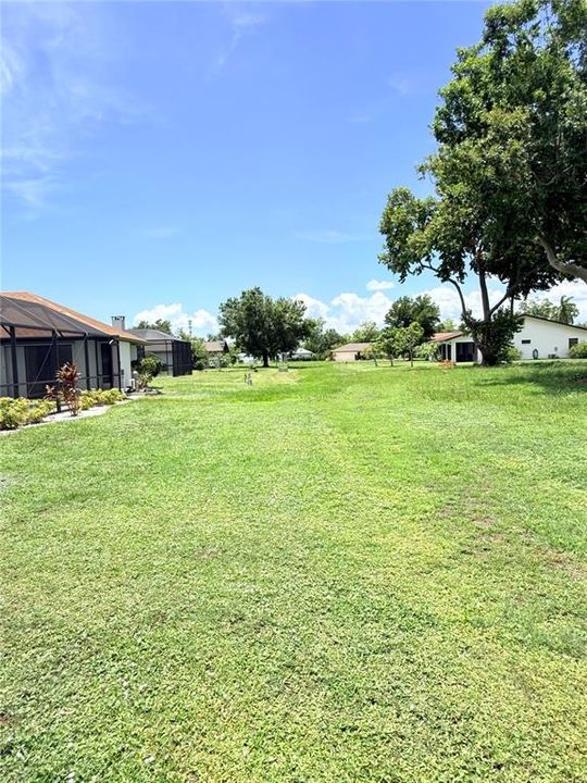Activo con contrato: $335,000 (3 camas, 2 baños, 2103 Pies cuadrados)