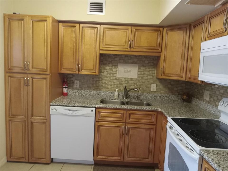 En Venta: $159,000 (2 camas, 1 baños, 1100 Pies cuadrados)