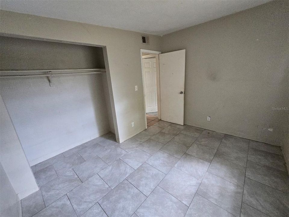 Activo con contrato: $210,000 (3 camas, 1 baños, 1000 Pies cuadrados)