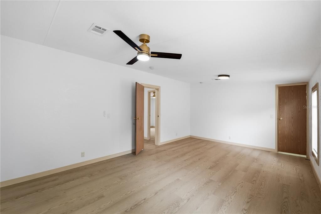 En Venta: $385,000 (3 camas, 2 baños, 1786 Pies cuadrados)