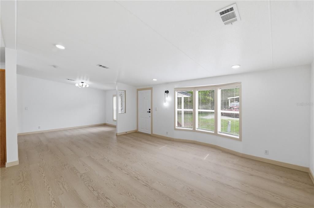 En Venta: $385,000 (3 camas, 2 baños, 1786 Pies cuadrados)