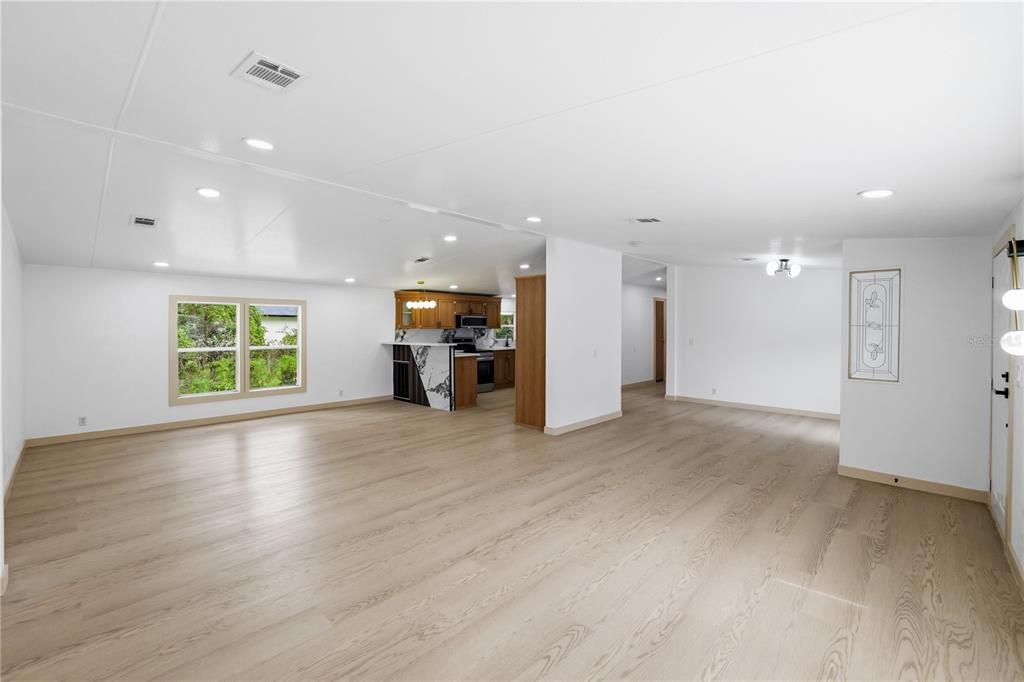 En Venta: $385,000 (3 camas, 2 baños, 1786 Pies cuadrados)