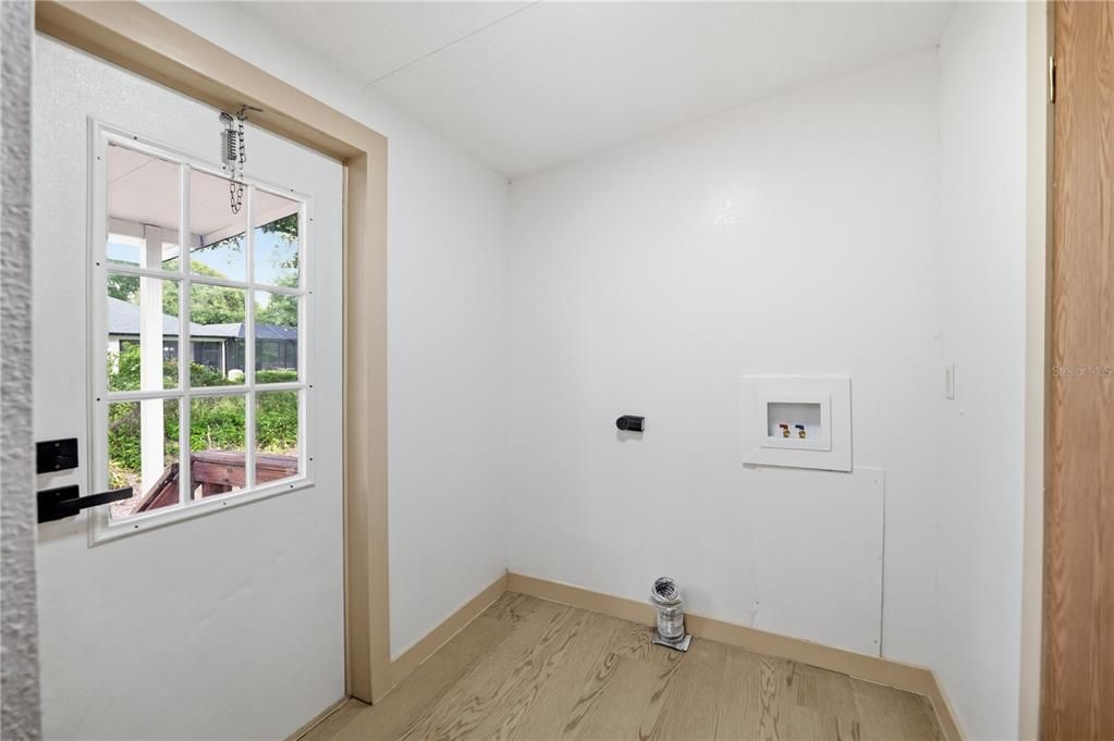 En Venta: $385,000 (3 camas, 2 baños, 1786 Pies cuadrados)