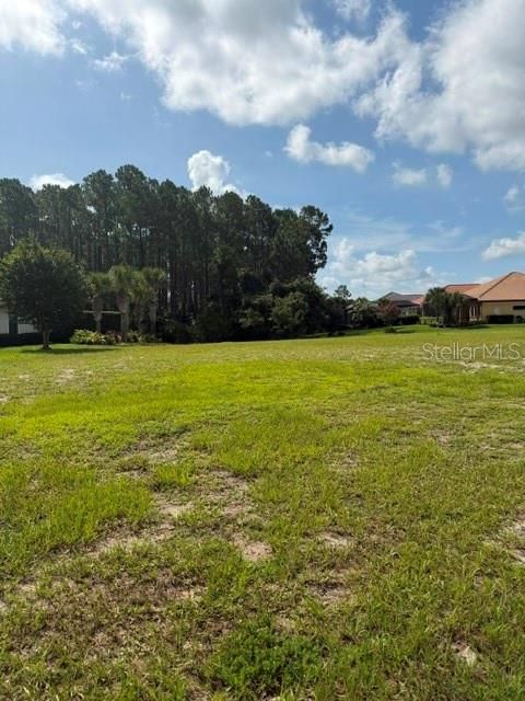 На продажу: $259,000 (0.53 acres)