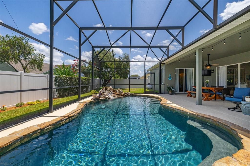 Active With Contract: $649,900 (4 beds, 3 baths, 2802 Square Feet)