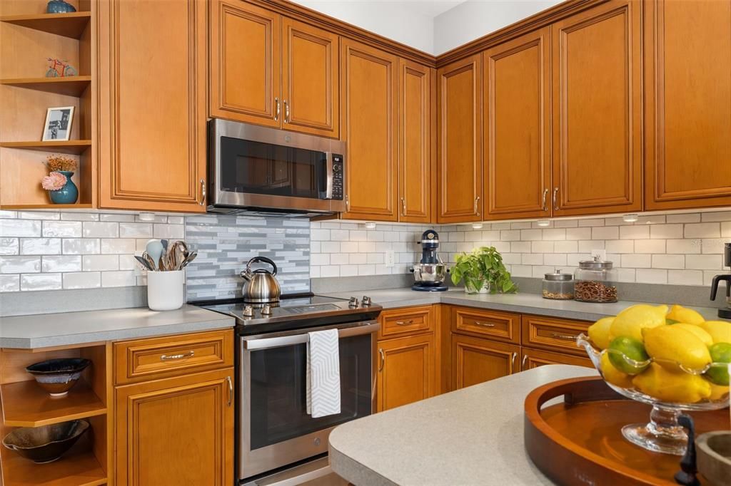 Active With Contract: $649,900 (4 beds, 3 baths, 2802 Square Feet)