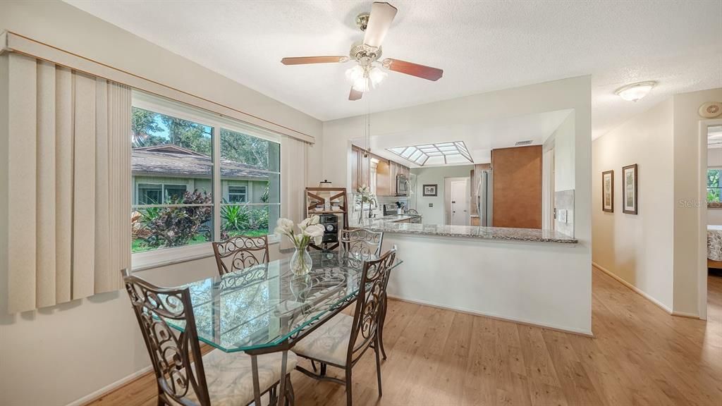 For Sale: $237,000 (2 beds, 2 baths, 1121 Square Feet)