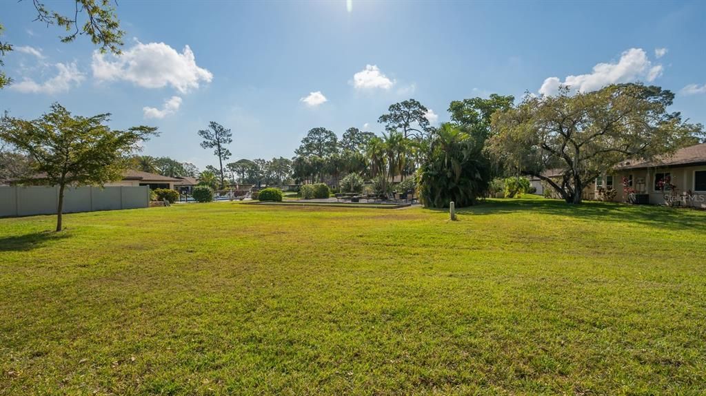 For Sale: $237,000 (2 beds, 2 baths, 1121 Square Feet)