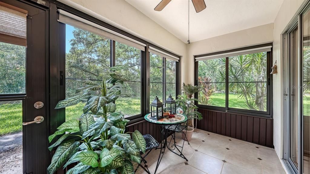For Sale: $237,000 (2 beds, 2 baths, 1121 Square Feet)